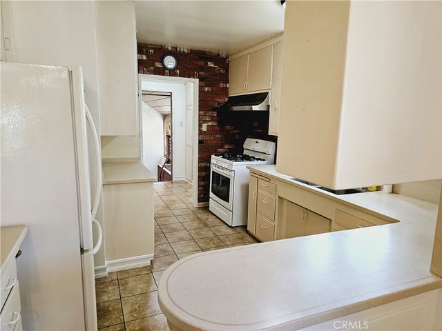 $4,600 | 1952 West Kenneth Road, Glendale, CA 91201