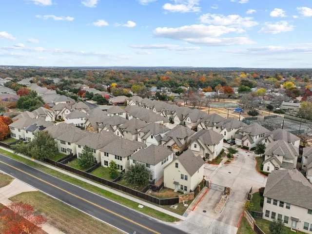 $2,150 | 13001 Hymeadow Drive, Unit 10, Austin, TX 78729