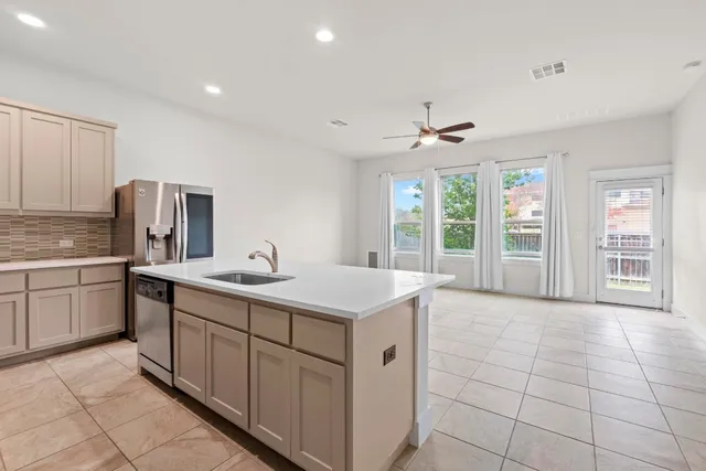 $2,150 | 13001 Hymeadow Drive, Unit 10, Austin, TX 78729