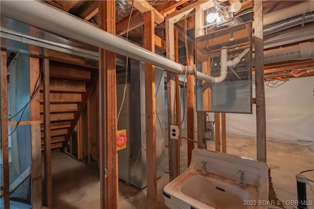 $249,000 | 94 Vista Place, Camdenton, MO 65020