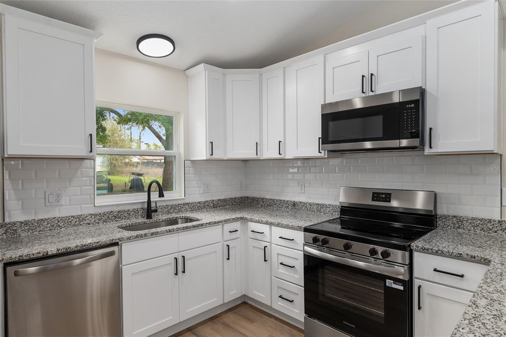 13885 Southwest 101st Street Dunnellon, FL 34432 - Photo 10 of 39