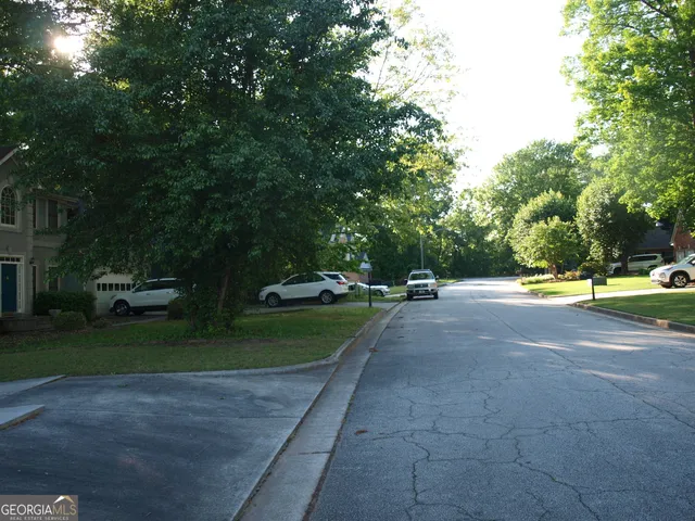 $1,600 | 6979 Overlook Point Road, Stone Mountain, GA 30087