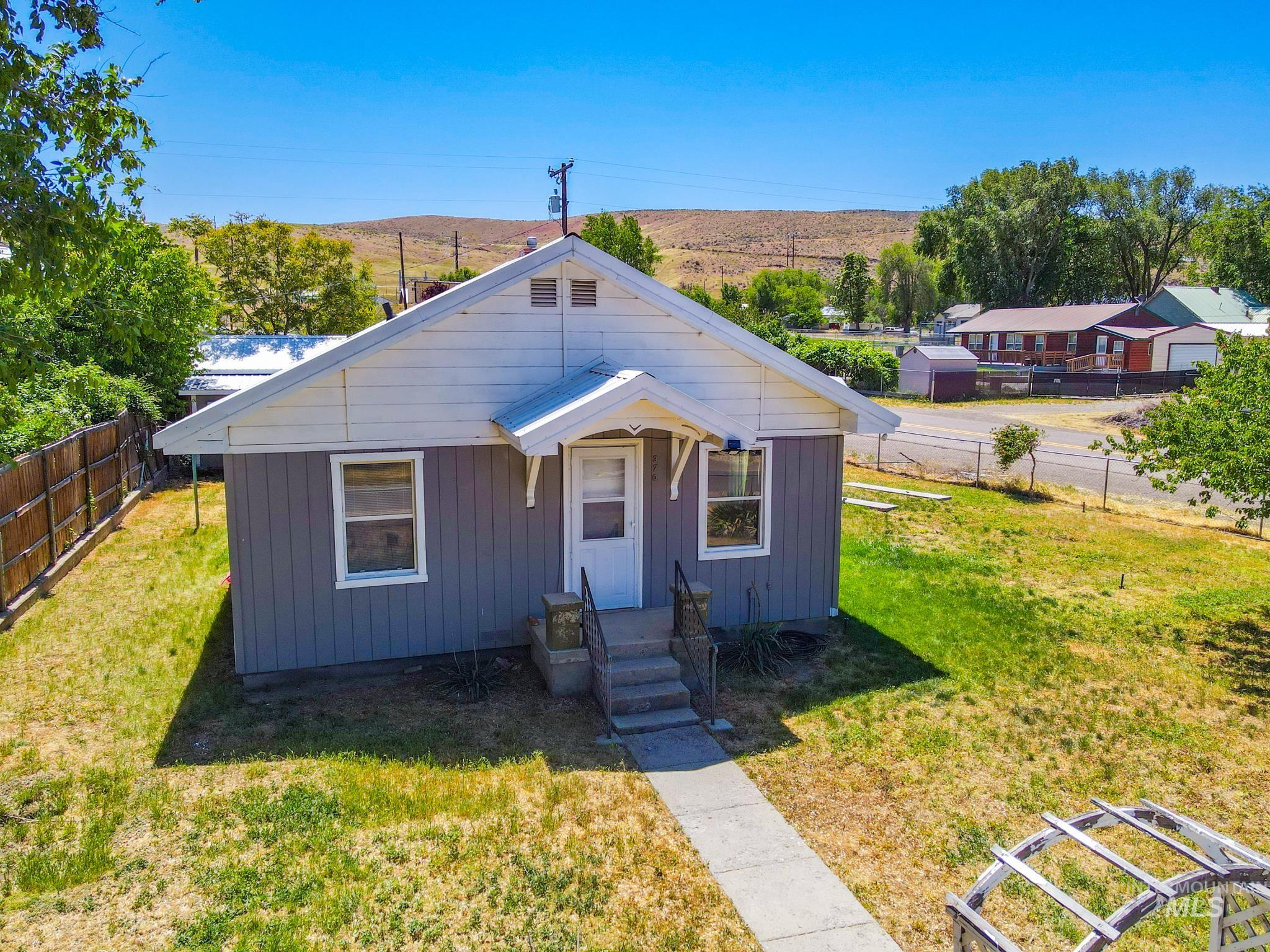 370 East Jefferson Huntington, OR 97907 - Photo 2 of 41
