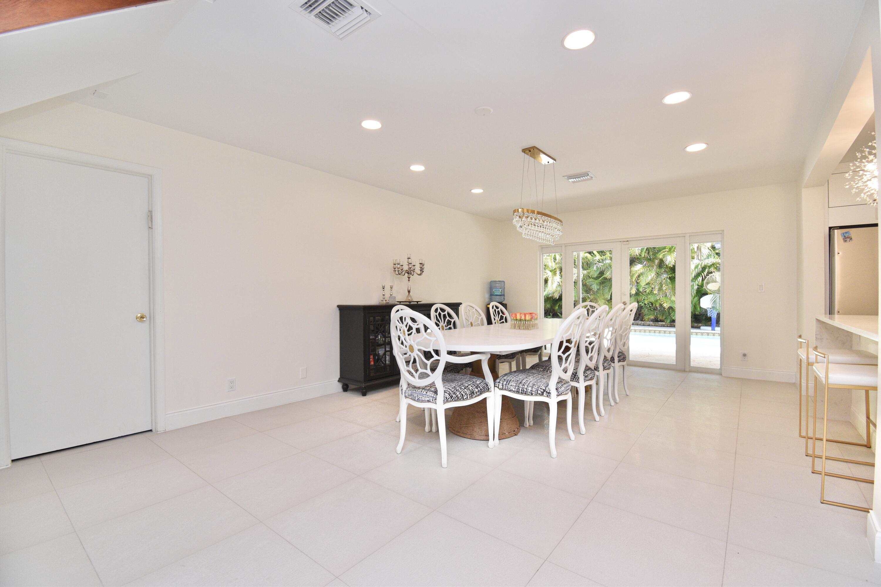 7060 San Sebastian Circle Boca Raton, FL 33433 - Photo 11 of 56 F900FE4E-028E-44A1-93A5-E591F85BAC44