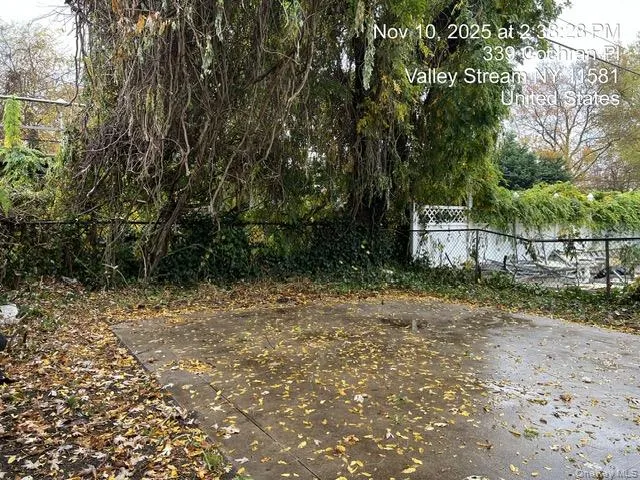 $655,000 | 343 Cochran Place, Valley Stream, NY 11581