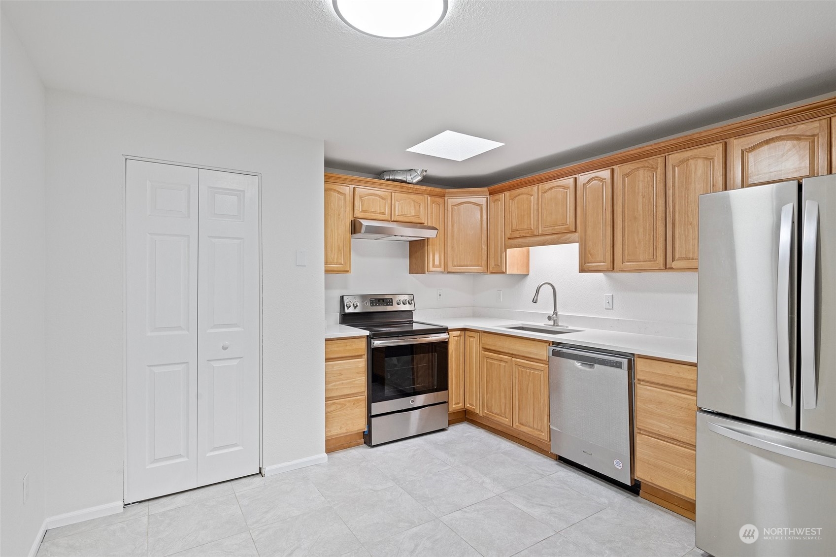 14600 Southeast 176th Street, Unit A6 Renton, WA 98058 - Photo 8 of 18 Gallery Image 8