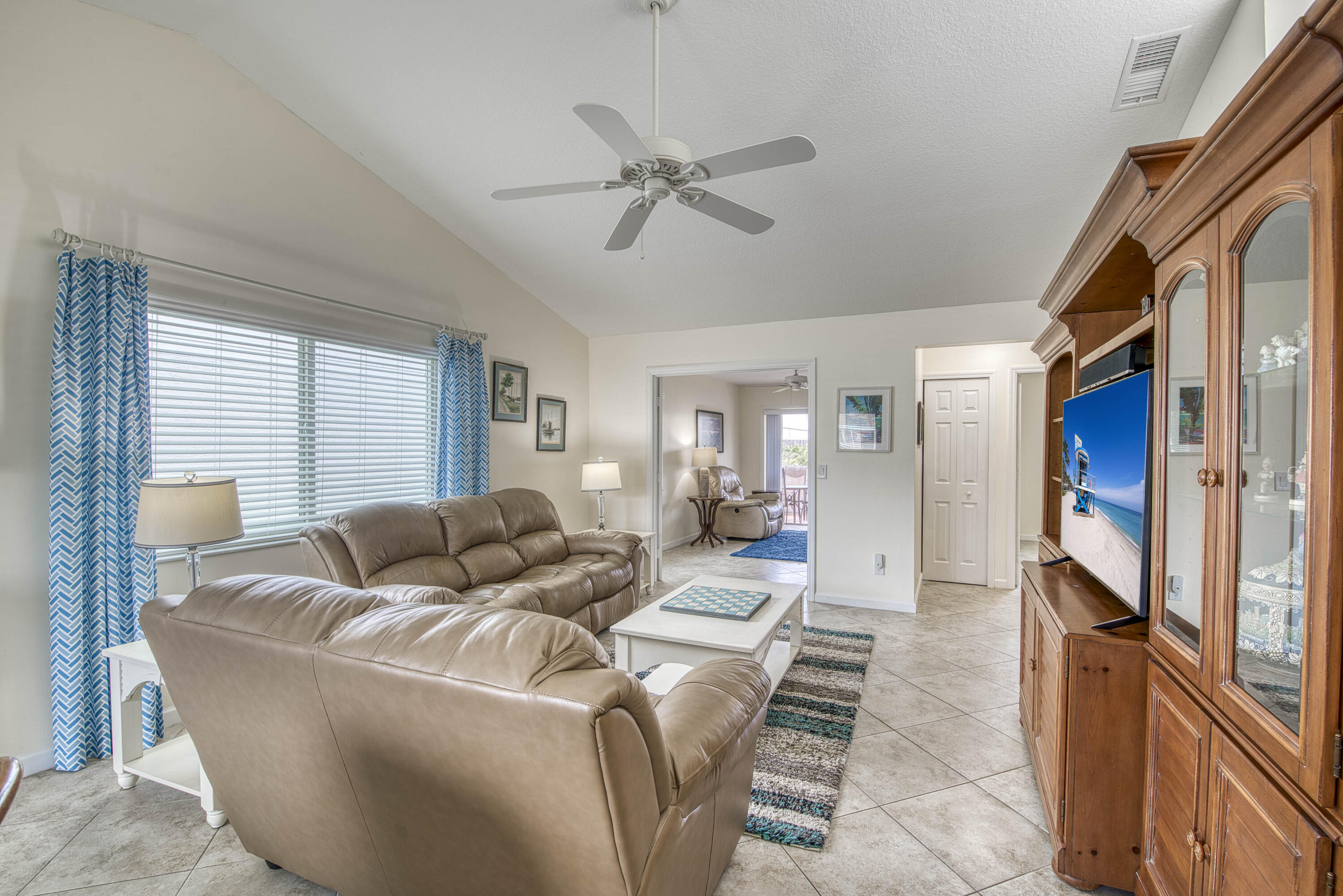 188 Wandering Trail Jupiter, FL 33458 - Photo 7 of 32 _IMG2713_HDR