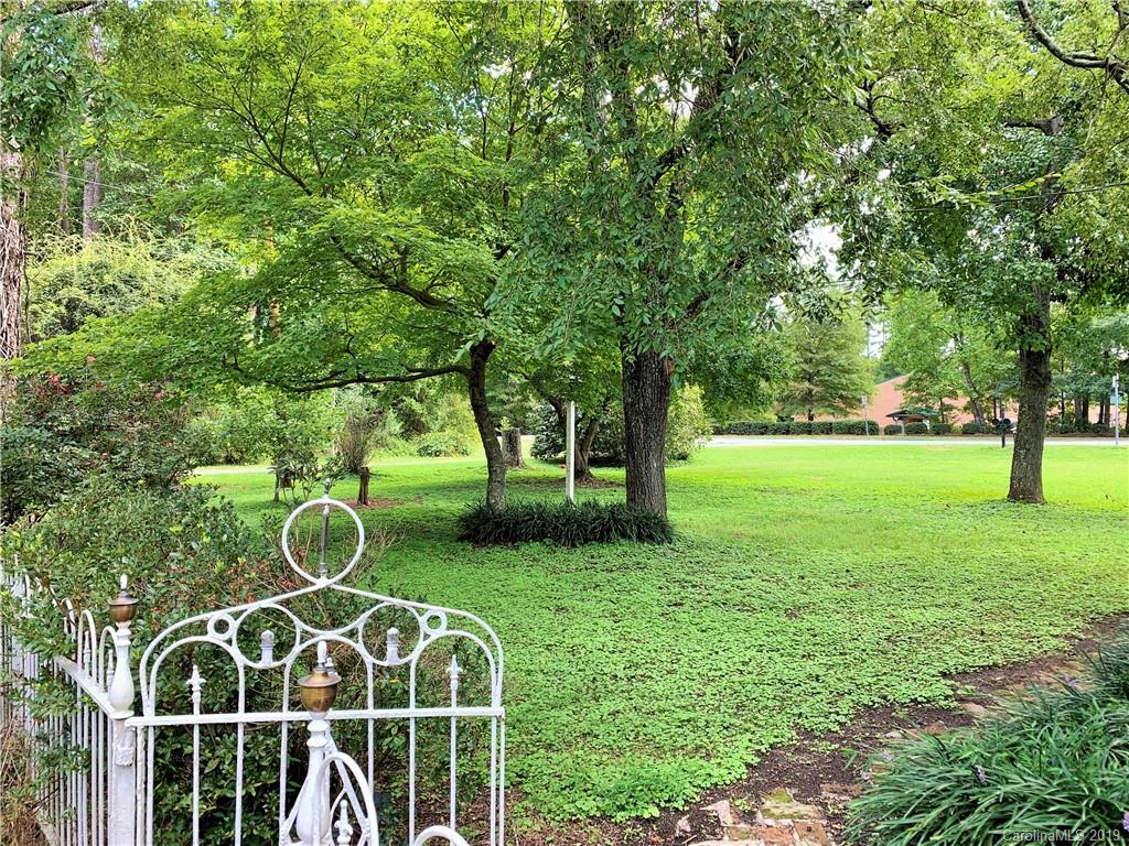 7722 Pleasant Grove Road Charlotte, NC 28216 - Photo 2 of 26 Gallery Image 2