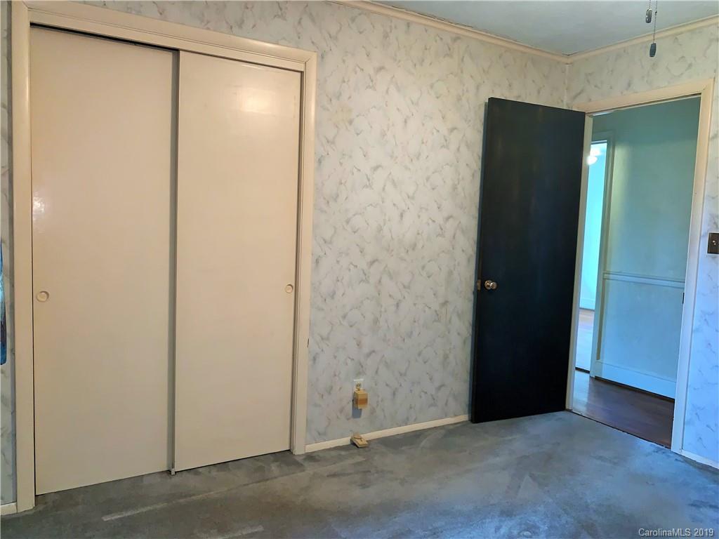 7722 Pleasant Grove Road Charlotte, NC 28216 - Photo 13 of 26 Gallery Image 13