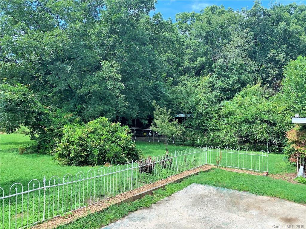 7722 Pleasant Grove Road Charlotte, NC 28216 - Photo 16 of 26 Gallery Image 16