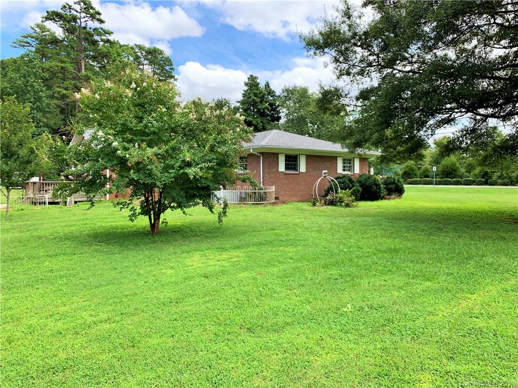7722 Pleasant Grove Road Charlotte, NC 28216 - Photo 18 of 26 Gallery Image 18