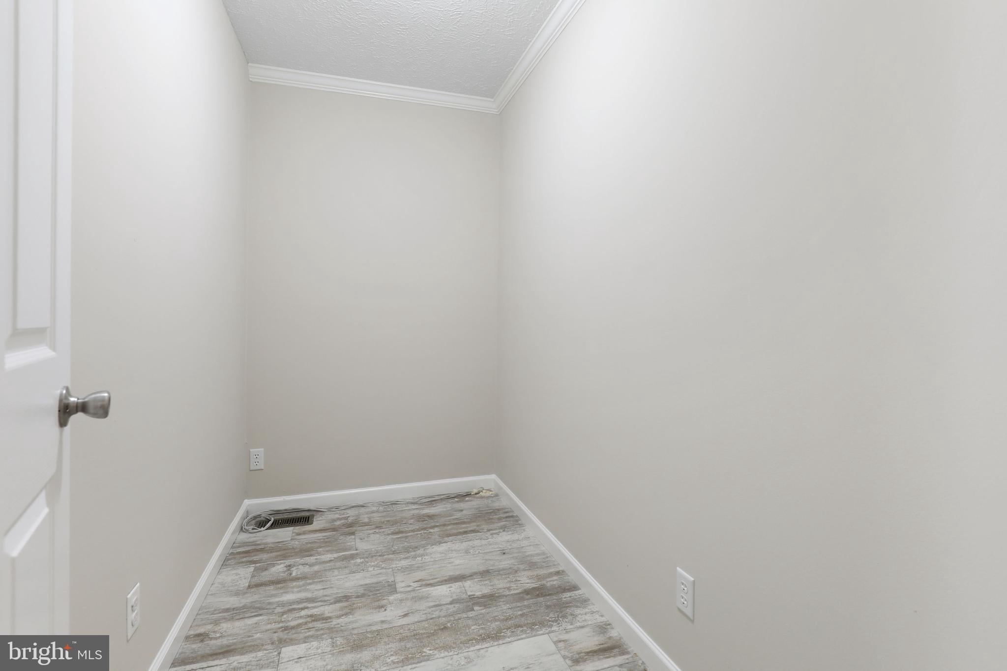 7810 Clark Road, Unit D46 Hanover, MD 21076 - Photo 30 of 39 Hall Closet/Office