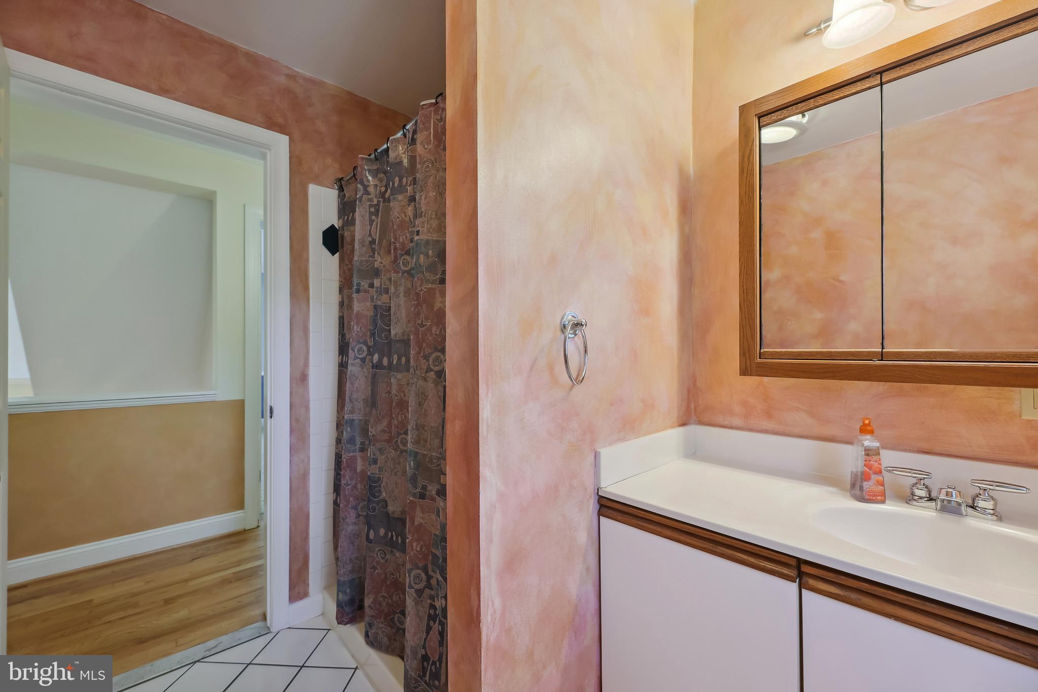 11906 Progress Lane Bowie, MD 20721 - Photo 46 of 107 Full Bathroom With Tub/Shower Combination