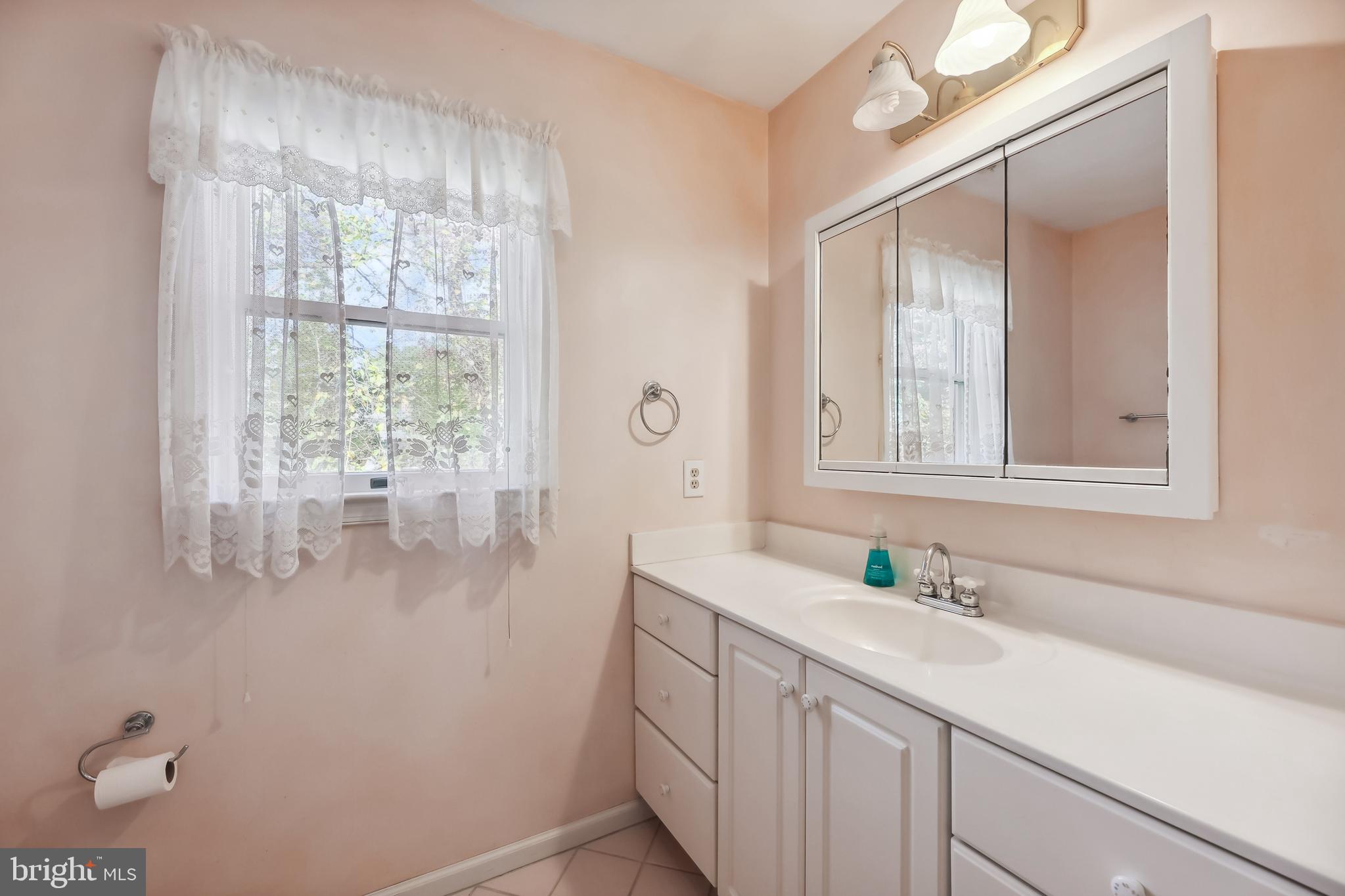 11906 Progress Lane Bowie, MD 20721 - Photo 50 of 107 Second Full Bathroom On Third Level