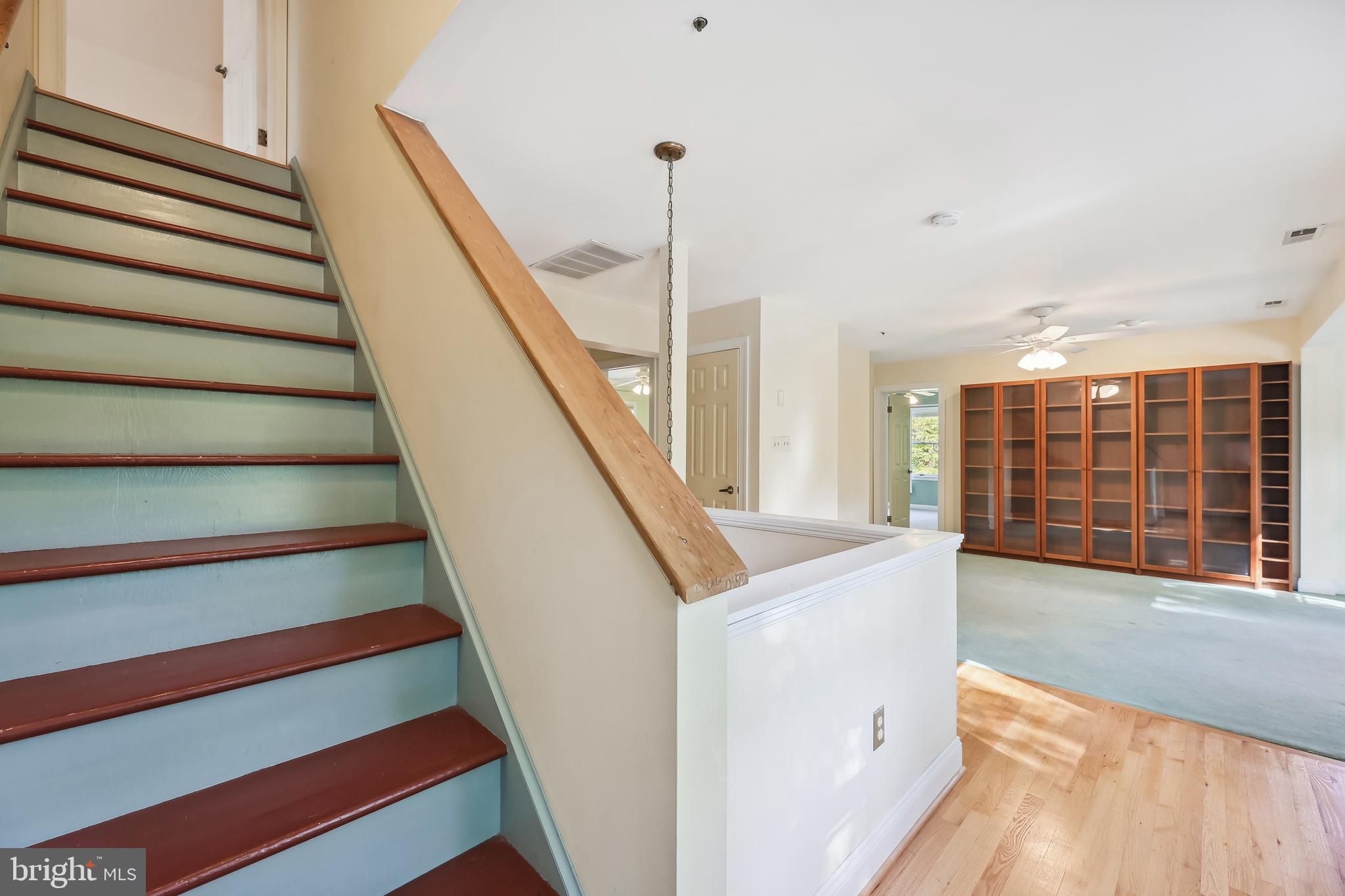 11906 Progress Lane Bowie, MD 20721 - Photo 58 of 107 Stairway To Fourth Level