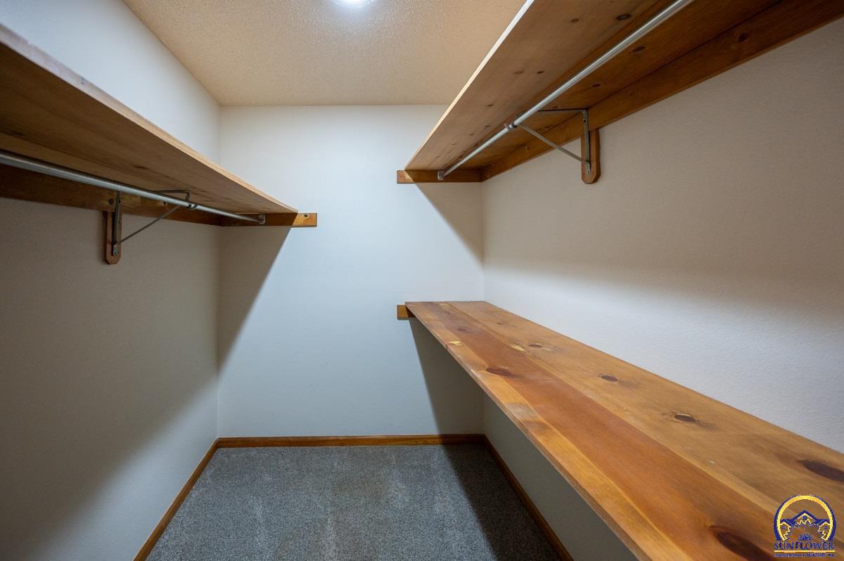 4612 Southwest Shenandoah Road Topeka, KS 66610 - Photo 19 of 25