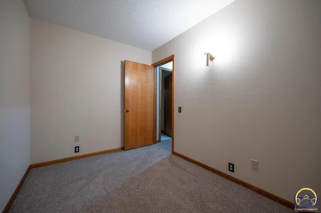 $290,000 | 4612 Southwest Shenandoah Road, Topeka, KS 66610