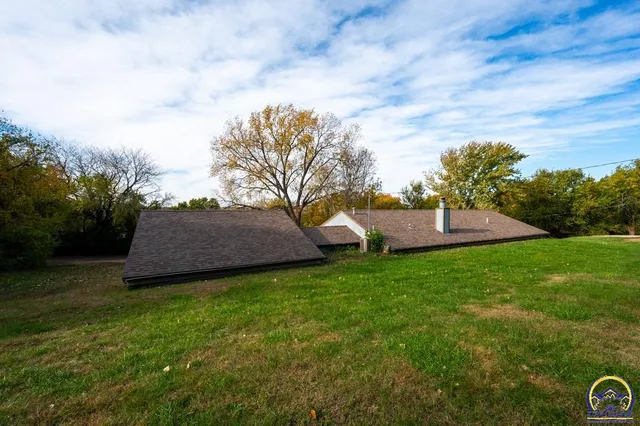 $290,000 | 4612 Southwest Shenandoah Road, Topeka, KS 66610