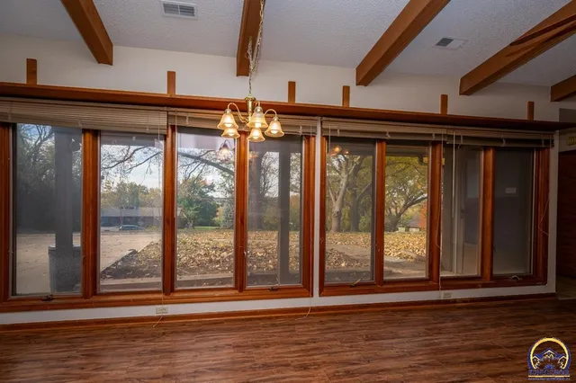 $290,000 | 4612 Southwest Shenandoah Road, Topeka, KS 66610