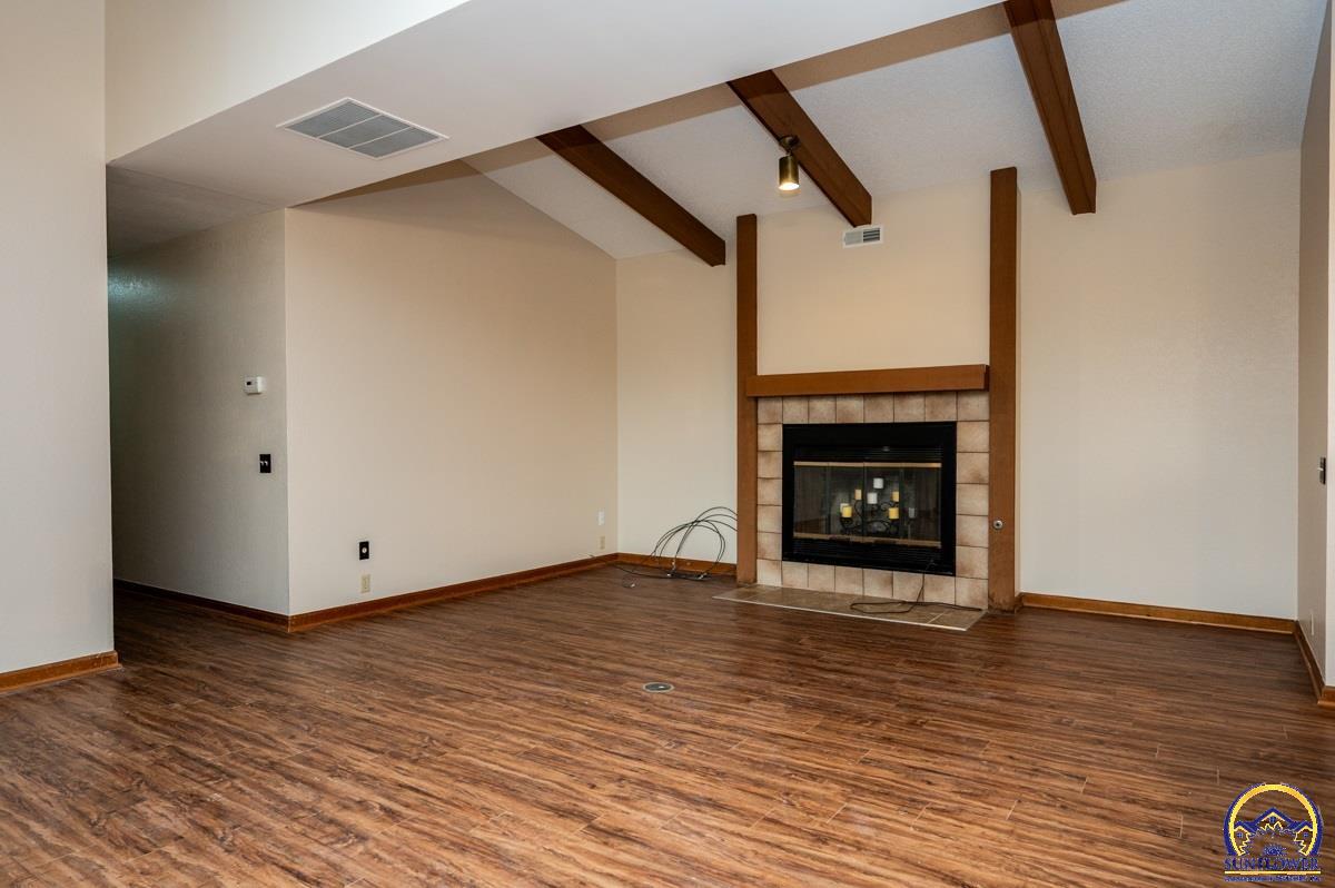 4612 Southwest Shenandoah Road Topeka, KS 66610 - Photo 5 of 25