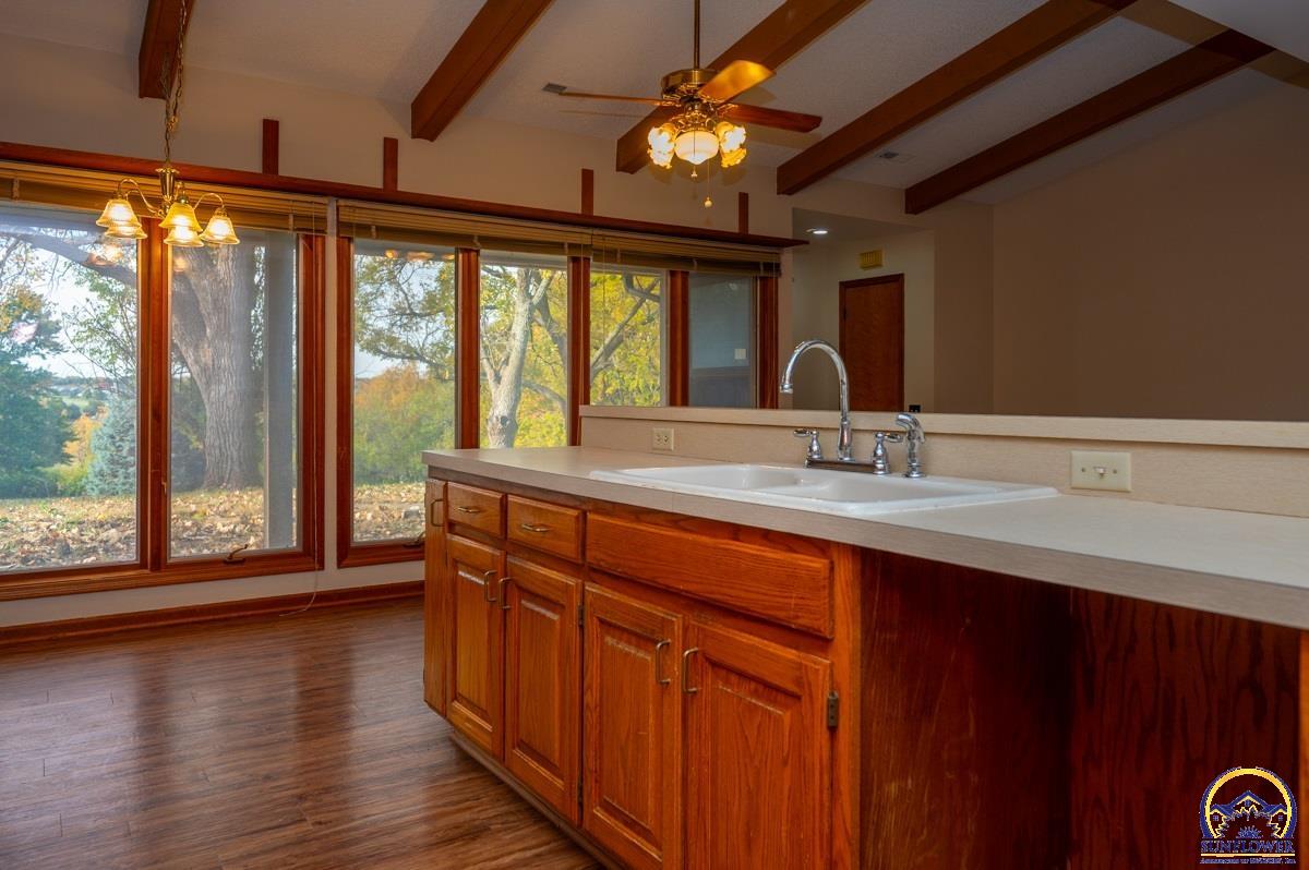 4612 Southwest Shenandoah Road Topeka, KS 66610 - Photo 8 of 25
