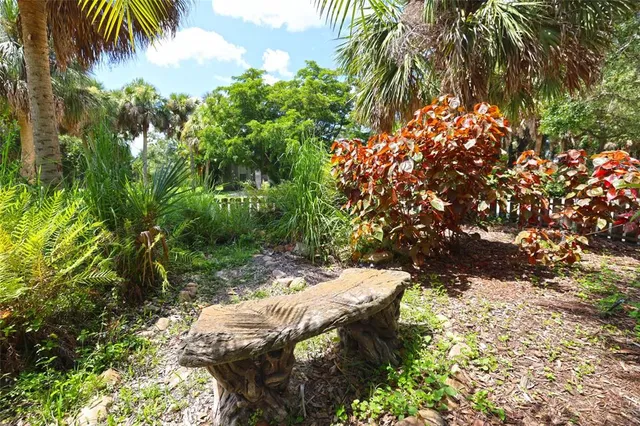 a view of an outdoor space