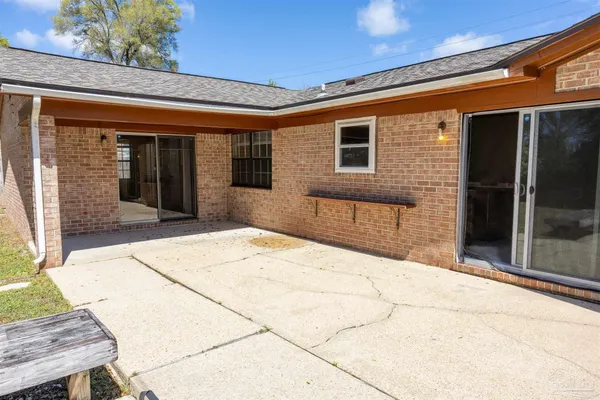 $325,000 | 323 North 57th Avenue, Pensacola, FL 32506