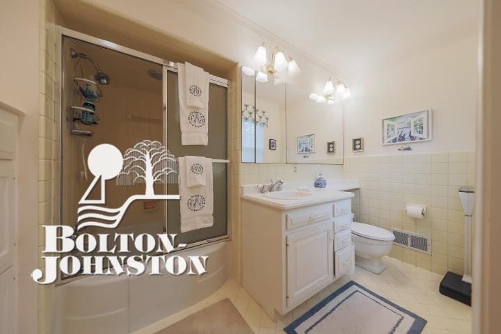 100 Lothrop Road Grosse Pointe, MI 48236 - Photo 32 of 46 Primary Bath
