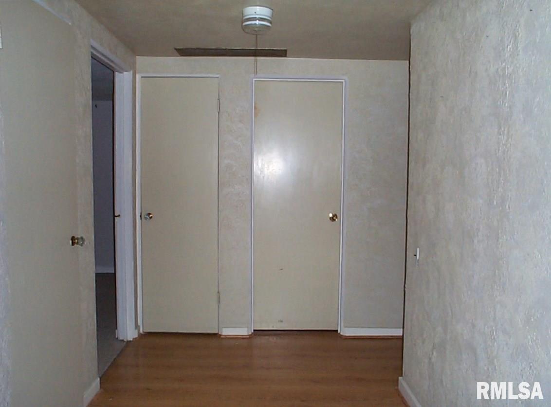 105 Sherwood Park Road Washington, IL 61571 - Photo 8 of 10 Gallery Image 8