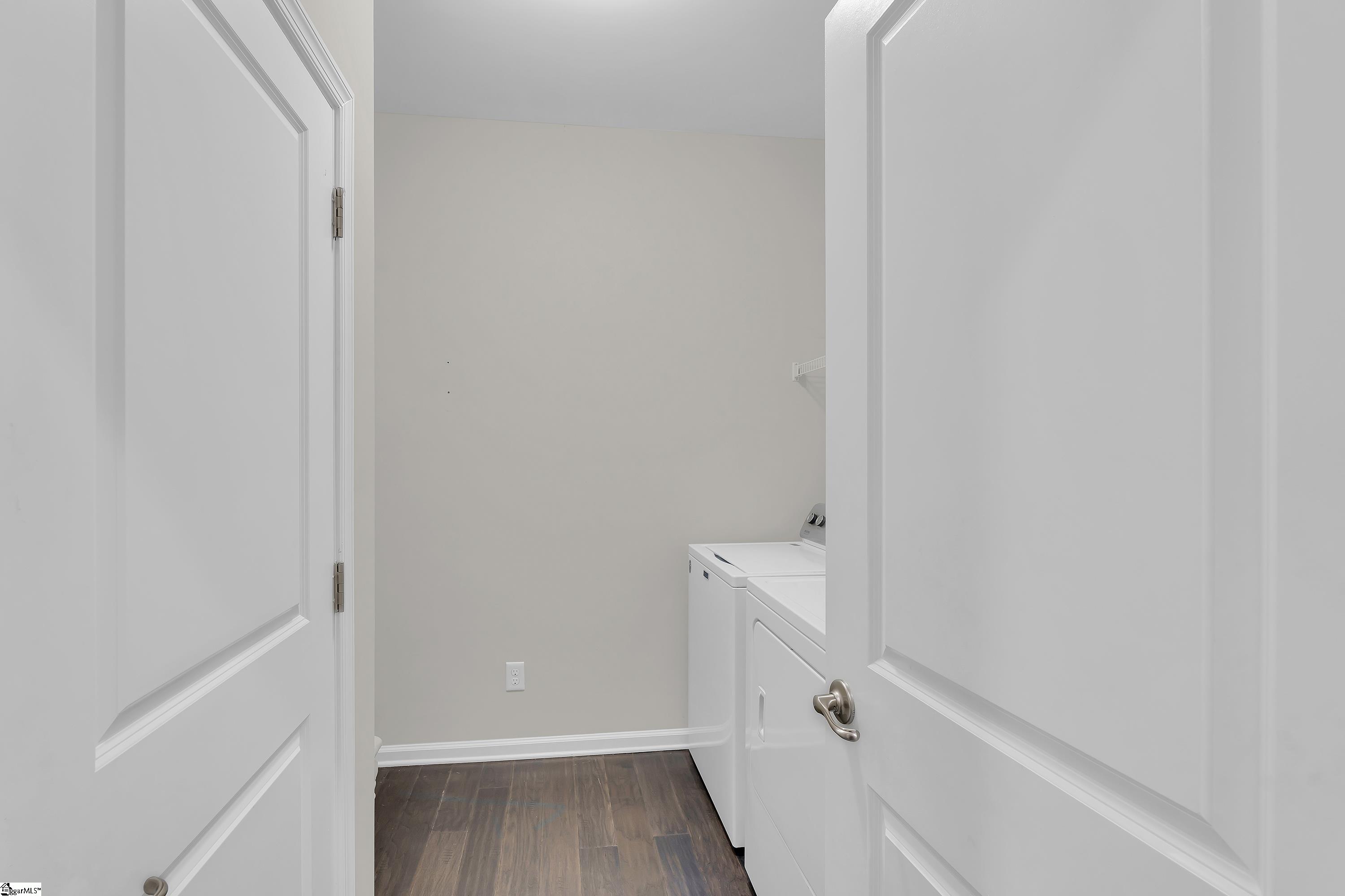 207 Ragin Court Simpsonville, SC 29681 - Photo 15 of 33 Gallery Image 15