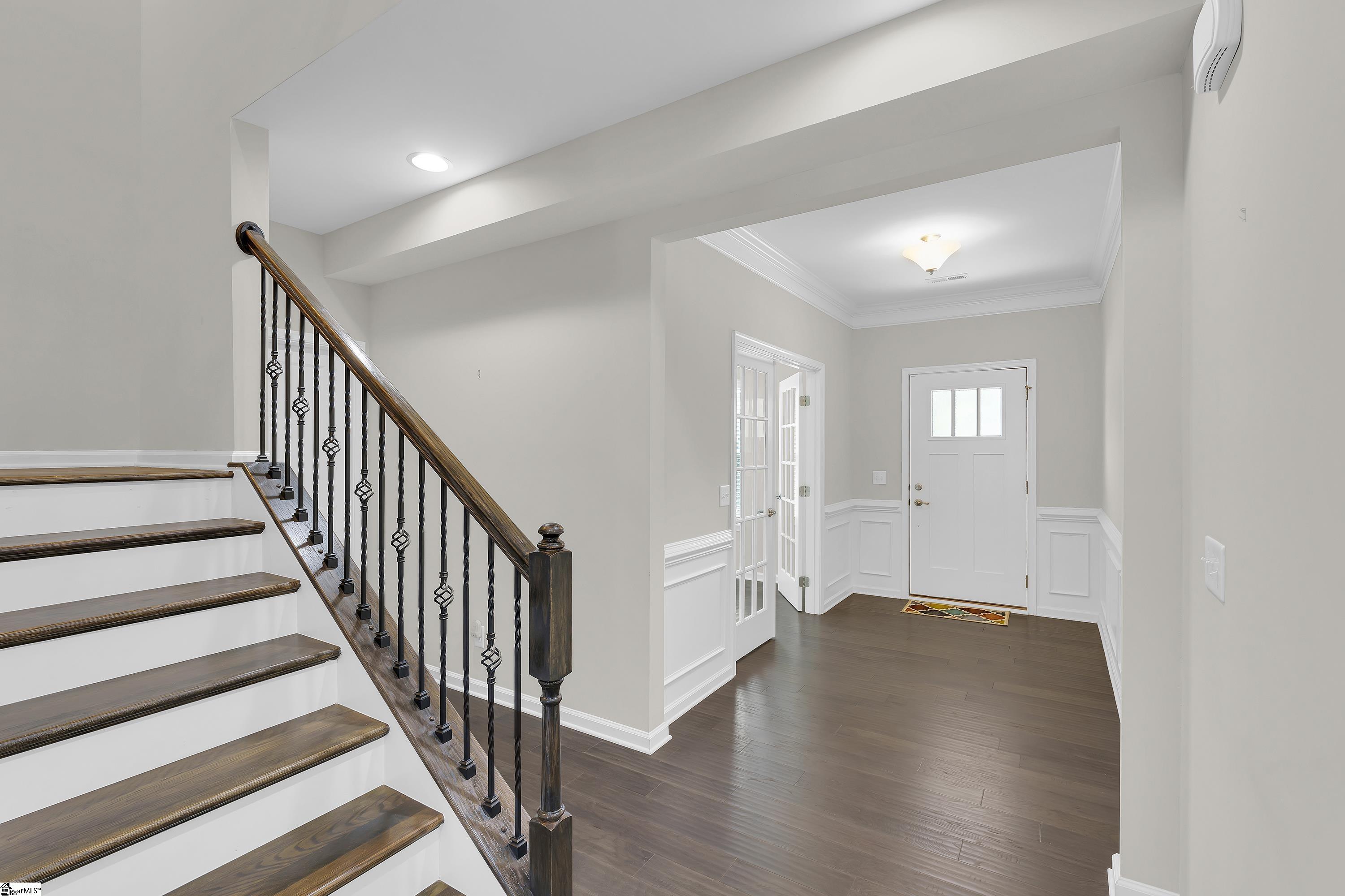 207 Ragin Court Simpsonville, SC 29681 - Photo 5 of 33 Gallery Image 5