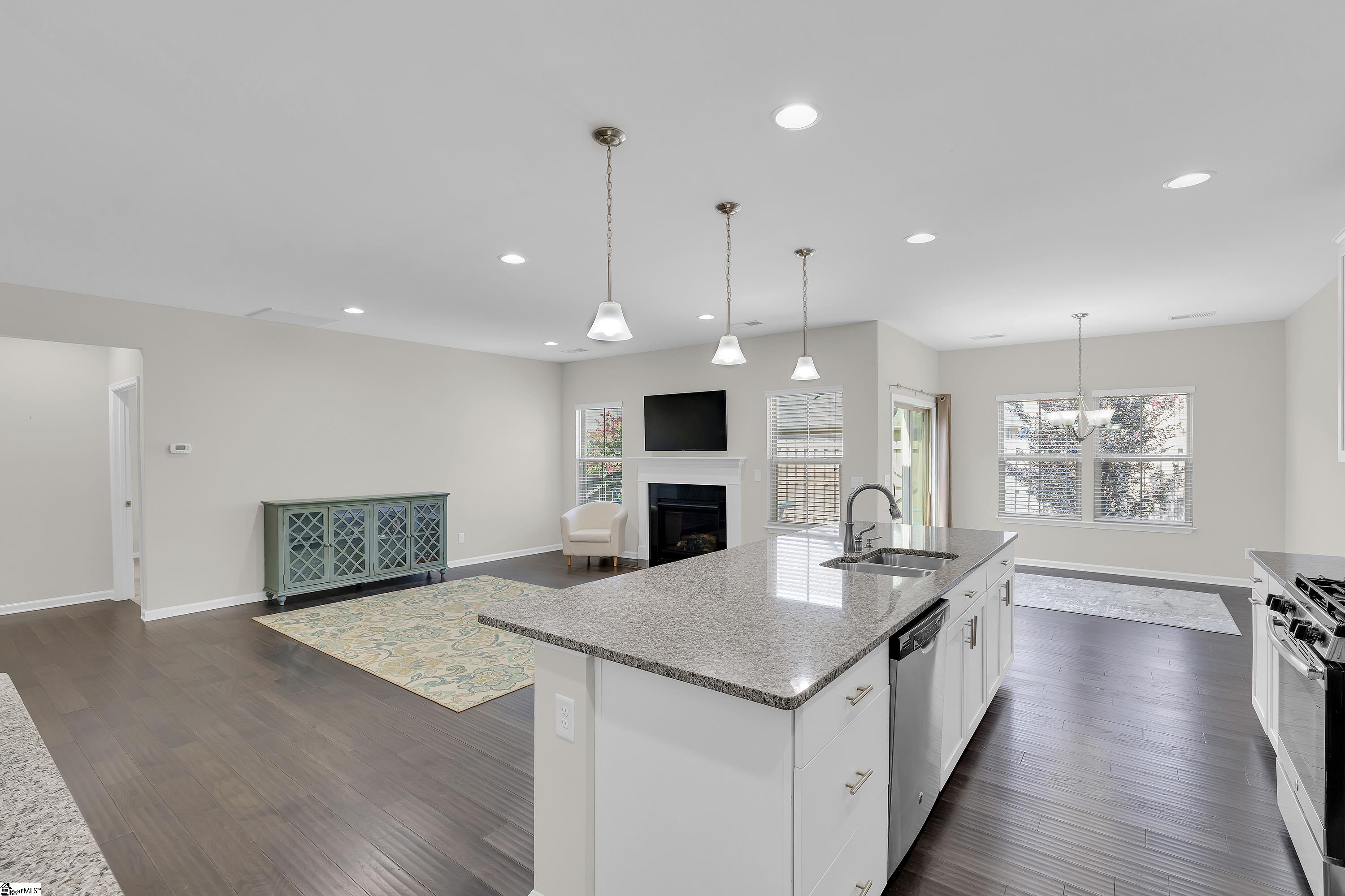 207 Ragin Court Simpsonville, SC 29681 - Photo 7 of 33 Gallery Image 7