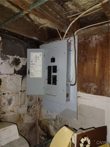 $109,900 | 6068 Shed Road, Westmoreland, NY 13440