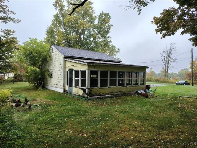 $109,900 | 6068 Shed Road, Westmoreland, NY 13440