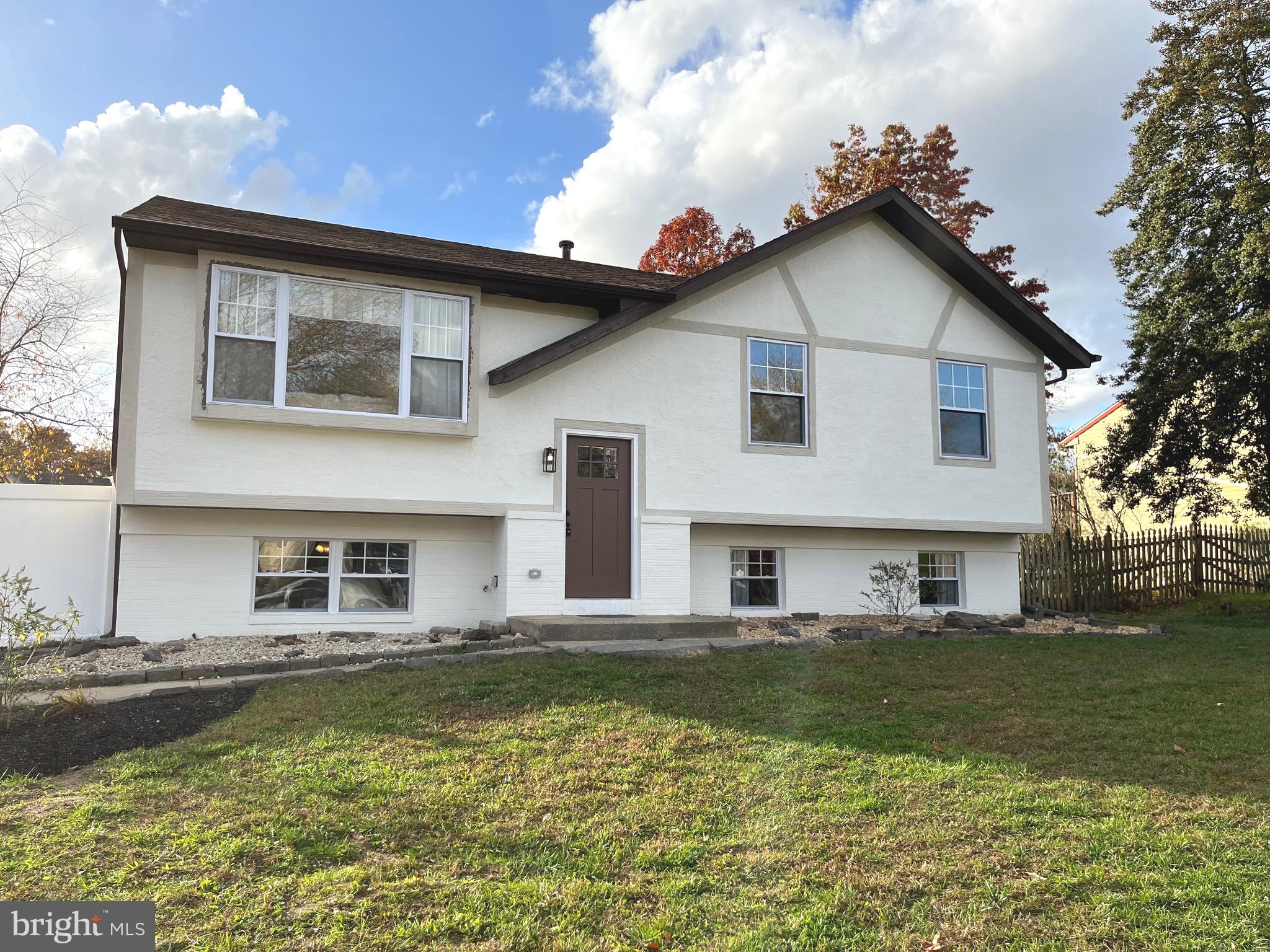 82 Winfield Road Sicklerville, NJ 08081 - Photo 1 of 51