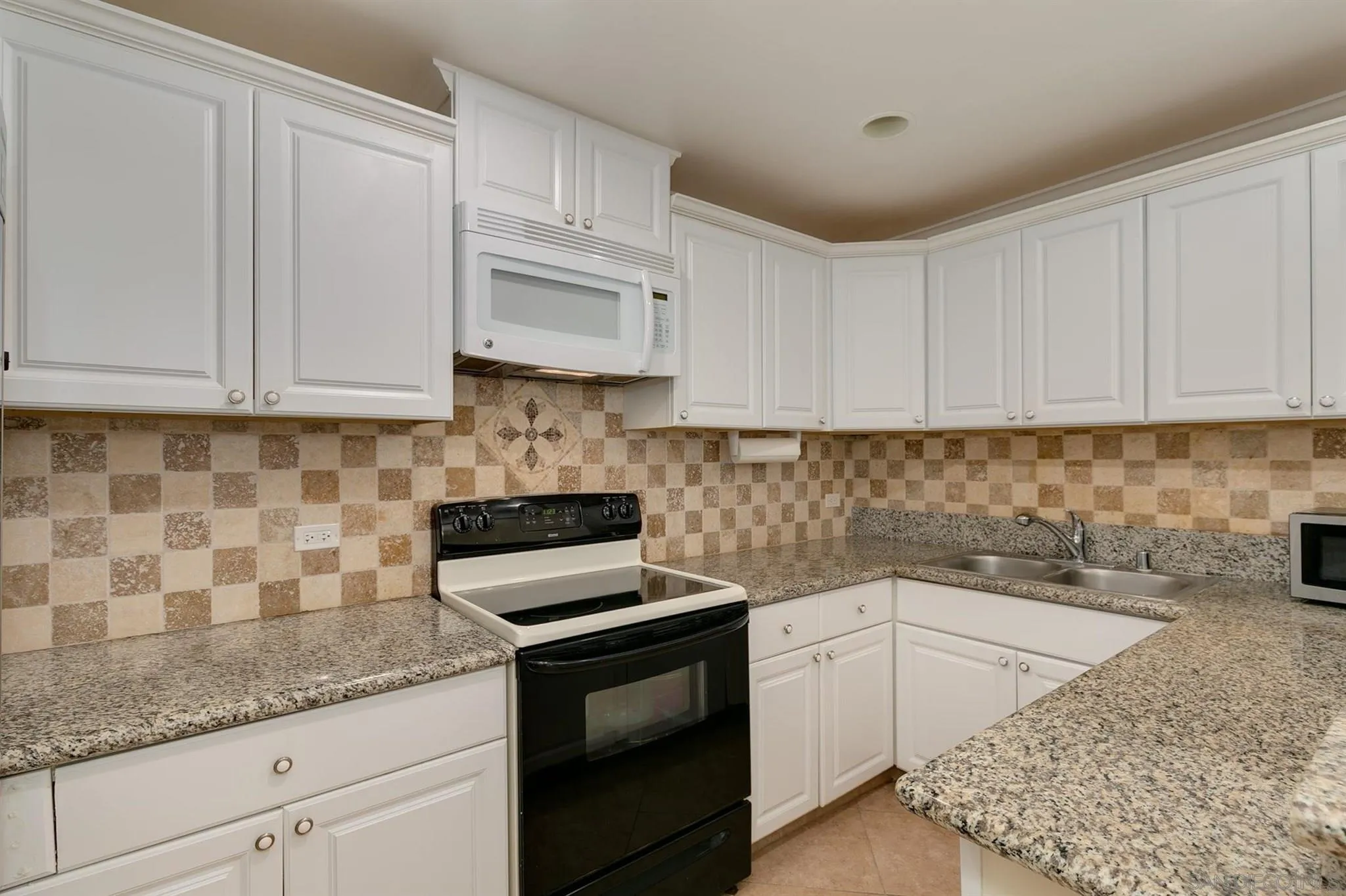 2602 Torrey Pines Road, Unit C11 La Jolla, CA 92037 - Photo 8 of 25 Gallery Image 8