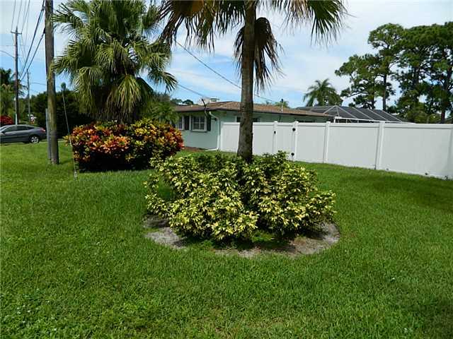 4639 Southeast Robertson Road Stuart, FL 34997 - Photo 19 of 21 Gallery Image 19