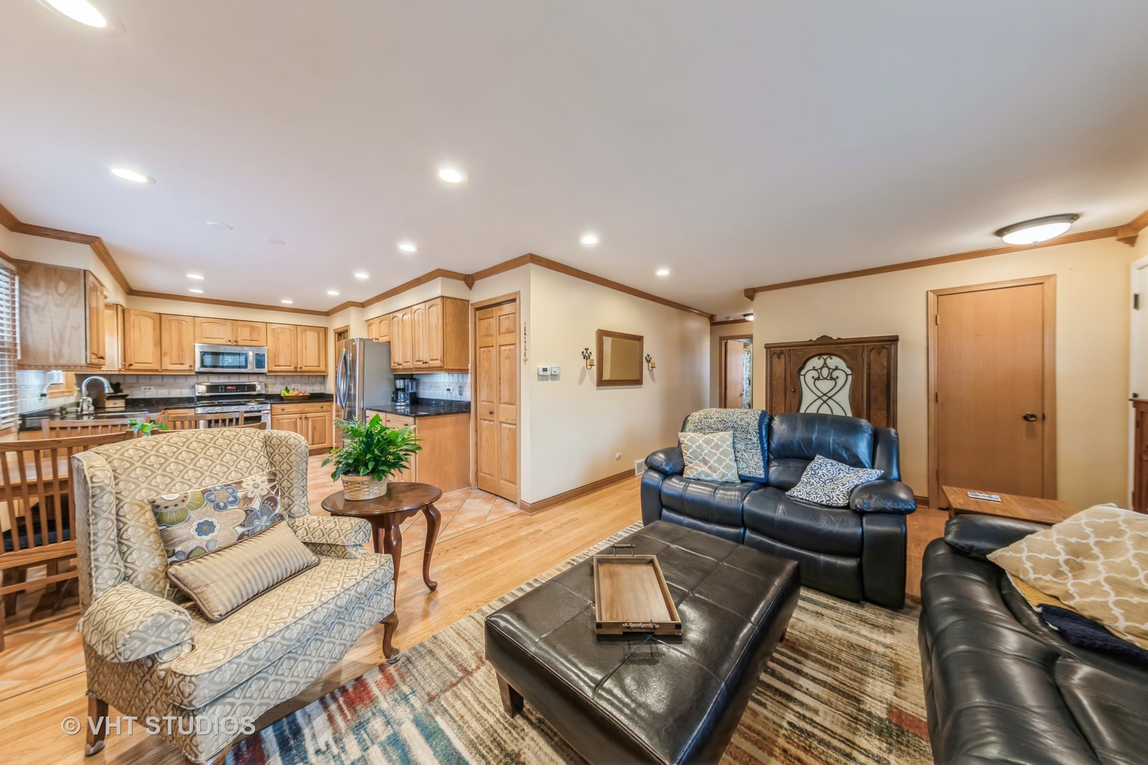 1423 Burr Oak Road Homewood, IL 60430 - Photo 3 of 12 a living room with furniture kitchen view and a table