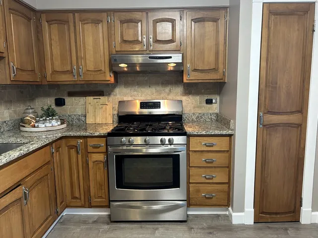 $219,900 | 4147 Continental Drive, Waukegan, IL 60087