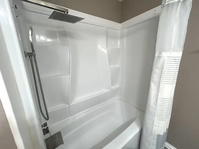 $219,900 | 4147 Continental Drive, Waukegan, IL 60087