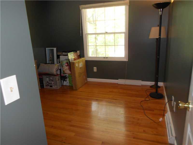 360 Manor Road Wexford, PA 15090 - Photo 13 of 22 Bedroom. 3RD BEDROOM - 11X10
