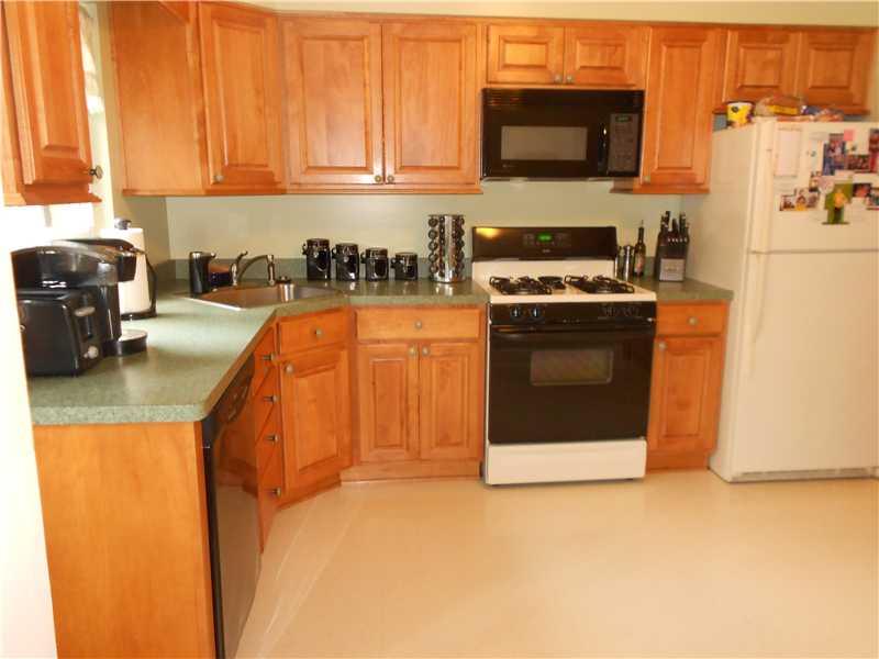 360 Manor Road Wexford, PA 15090 - Photo 7 of 22 Kitchen. 11X10 KITCHEN WITH UPDATED CABINETRY