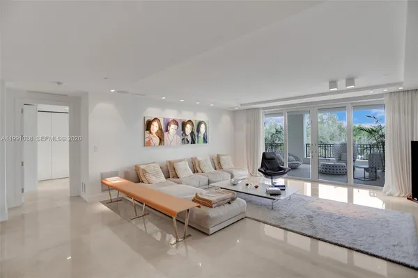 $15,000 | 3535 Hiawatha Avenue, Unit 405, Miami, FL 33133