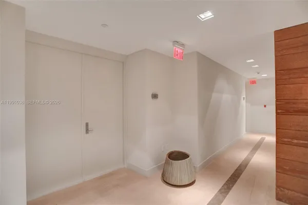 $15,000 | 3535 Hiawatha Avenue, Unit 405, Miami, FL 33133