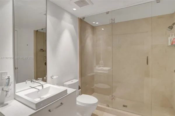 $15,000 | 3535 Hiawatha Avenue, Unit 405, Miami, FL 33133