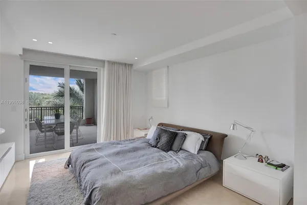 $15,000 | 3535 Hiawatha Avenue, Unit 405, Miami, FL 33133