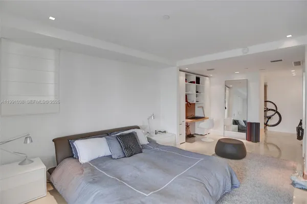 $15,000 | 3535 Hiawatha Avenue, Unit 405, Miami, FL 33133