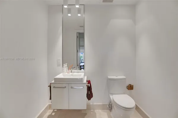 $15,000 | 3535 Hiawatha Avenue, Unit 405, Miami, FL 33133
