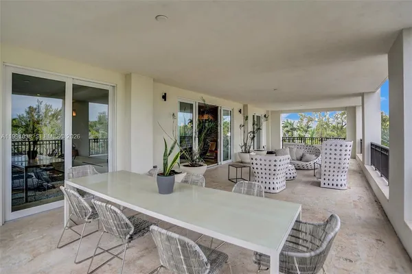 $15,000 | 3535 Hiawatha Avenue, Unit 405, Miami, FL 33133