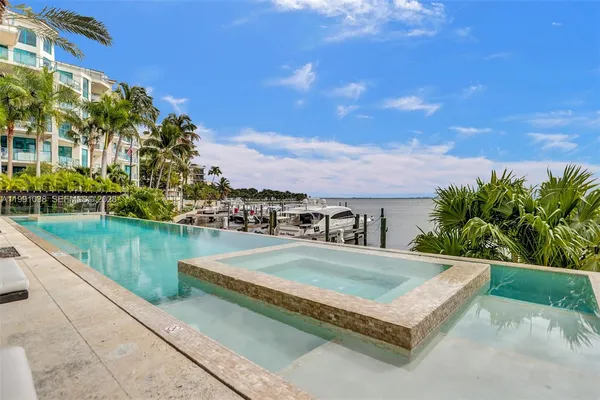 $15,000 | 3535 Hiawatha Avenue, Unit 405, Miami, FL 33133